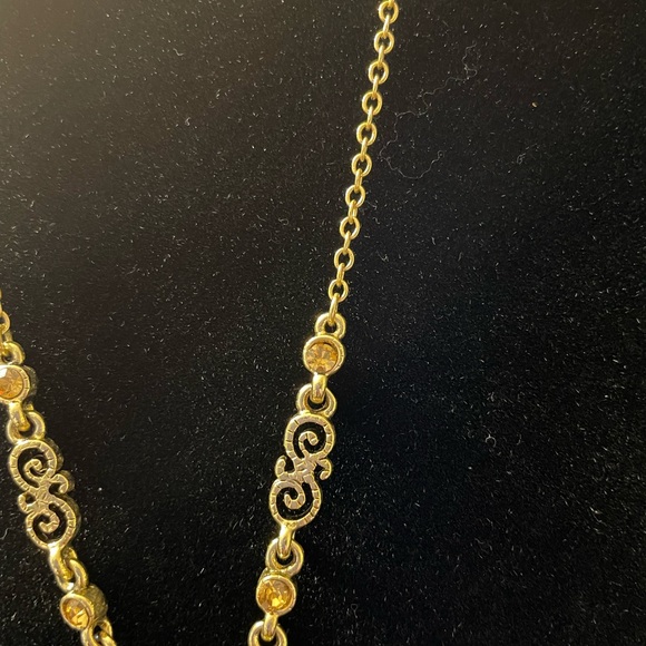 16 inch gold chain with tigers eye oval pendant. Scroll design and rhinestone - Picture 5 of 8